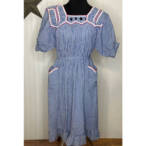 Vintage 70’s Gingham Apron Dress